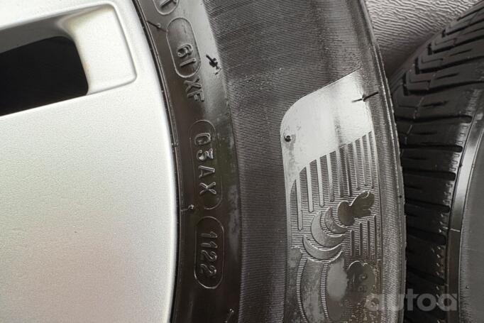 Mercedes, valuveljed