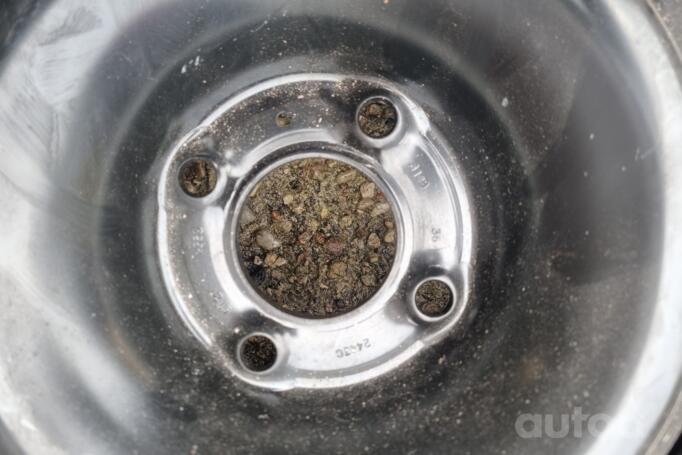 Peugeot, terasest stantsitud