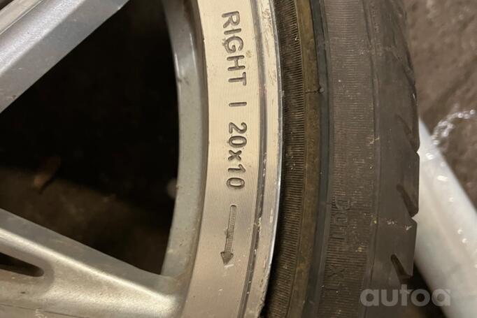 Blaque Diamond, valuveljed