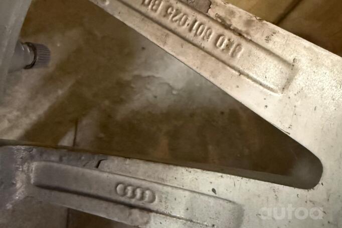 Audi Ronal, valuveljed