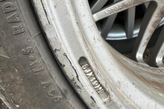 Audi, terasest stantsitud