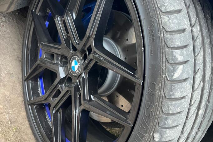 Seventy9, valuveljed