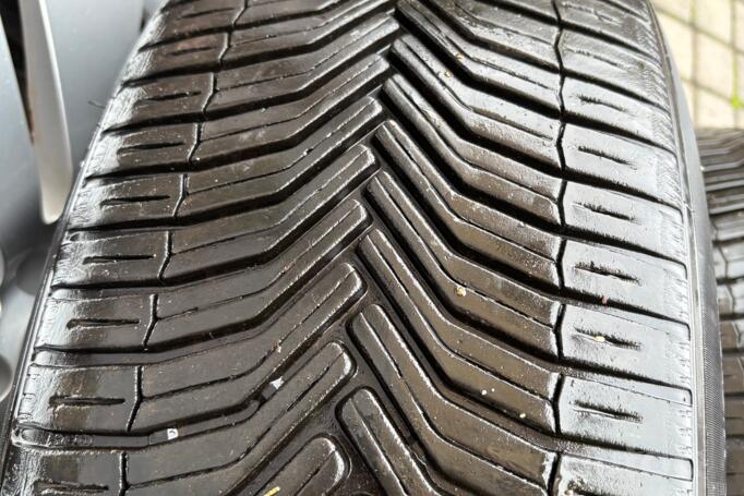 Mercedes, valuveljed