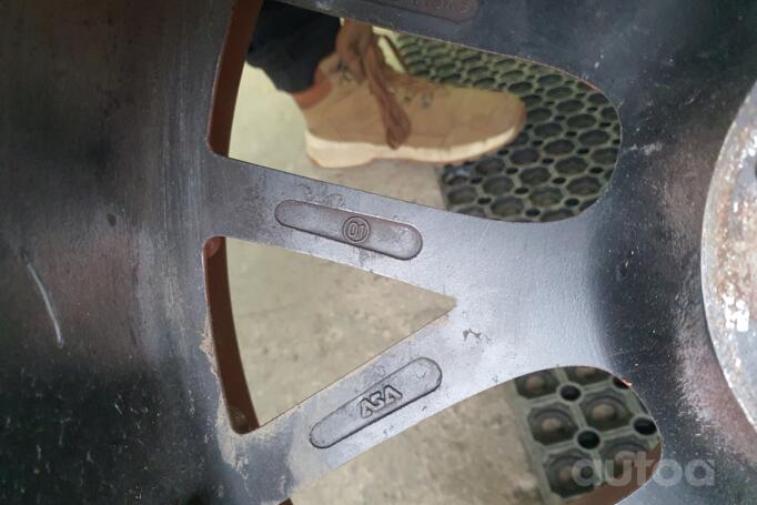 Asa Revolution, valuveljed