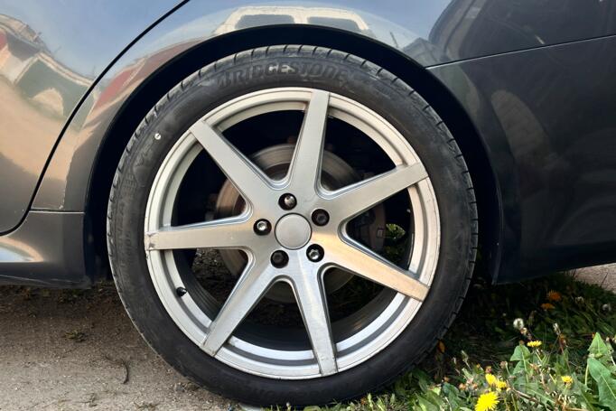 Japan Racing, valuveljed