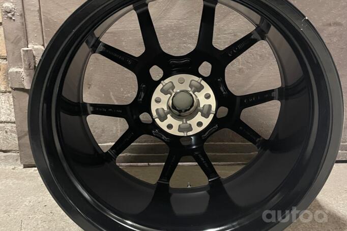 Aston Martin, valuveljed