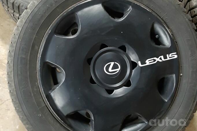 Lexus, terasest stantsitud
