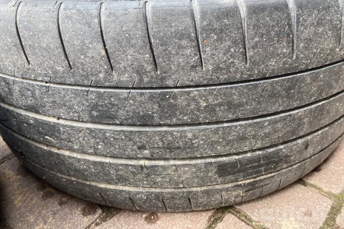 Mercedes, valuveljed