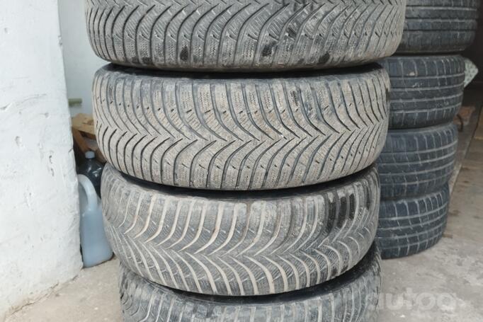 Chrysler, valuveljed