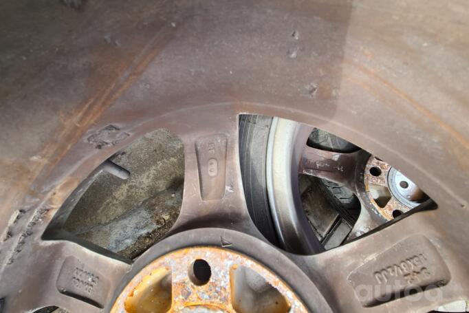 YOKAWA RACING, valuveljed