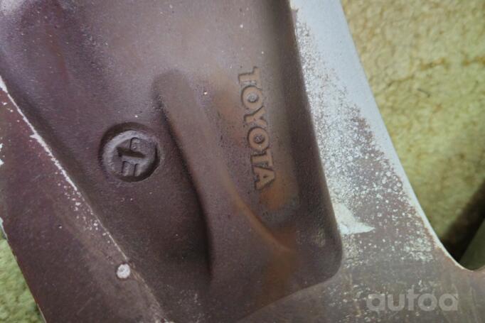 Toyota rav4, valuveljed