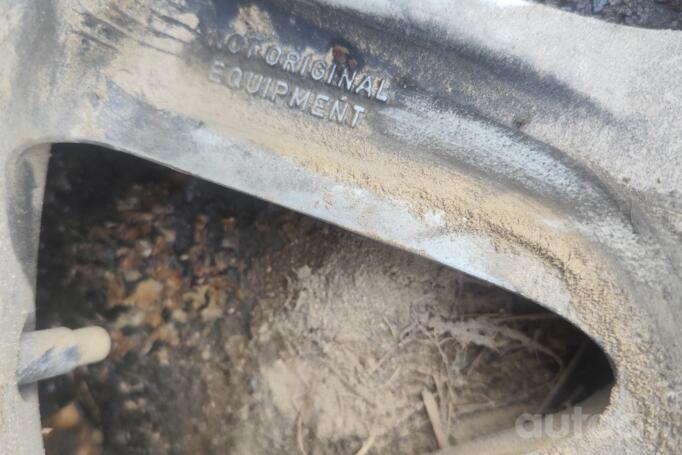 Made in Italy NOT ORIGINAL EQUIPMENT”, valuveljed