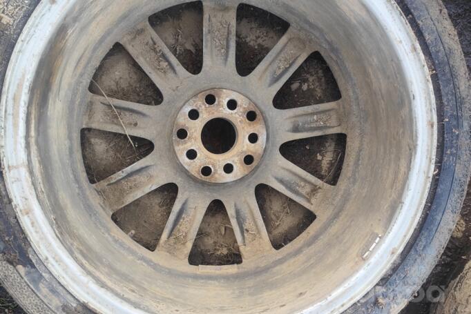 Made in Italy NOT ORIGINAL EQUIPMENT”, valuveljed