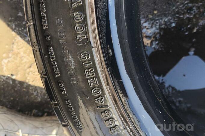 Mercedes, valuveljed