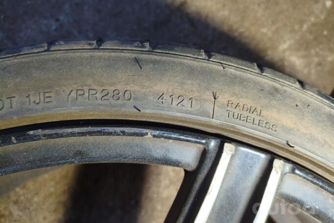 Mb Desing, valuveljed