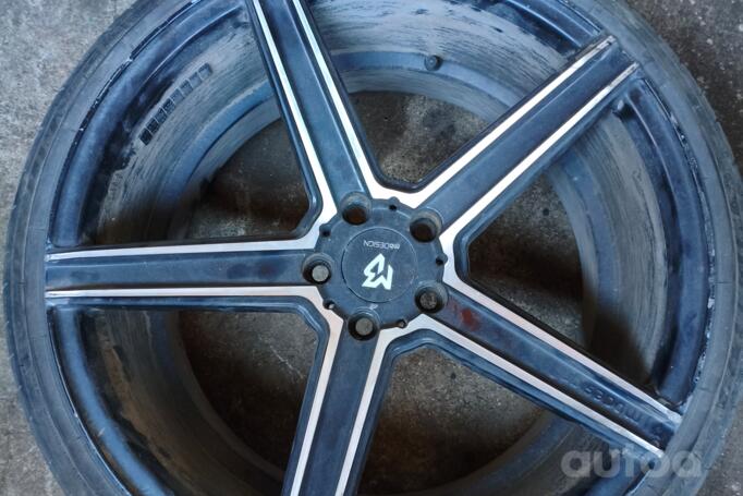 Mb Desing, valuveljed