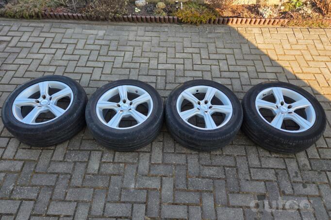 Lease Plan, valuveljed