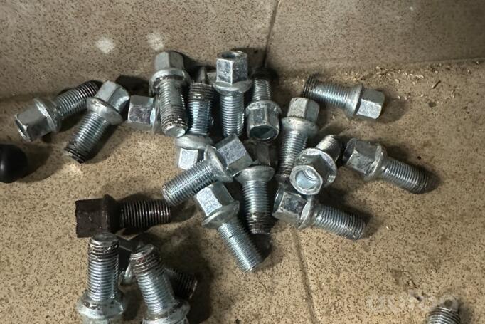 Mercedes, valuveljed