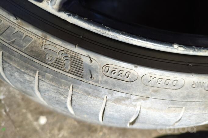 Mb Desing, valuveljed