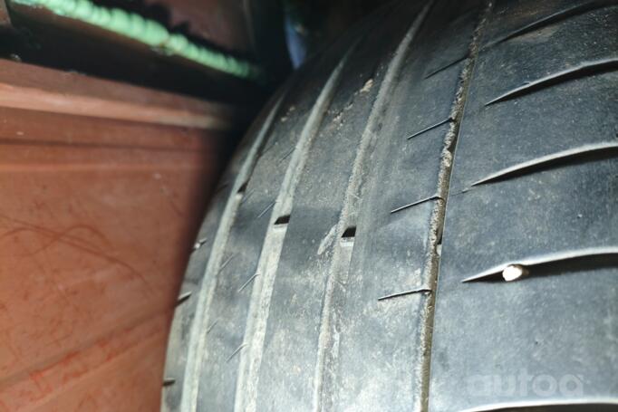 Mb Desing, valuveljed