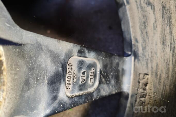 Mb Desing, valuveljed