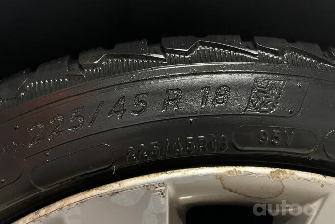 Mallory Turbine, valuveljed