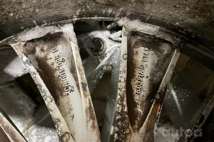 Mallory Turbine, valuveljed