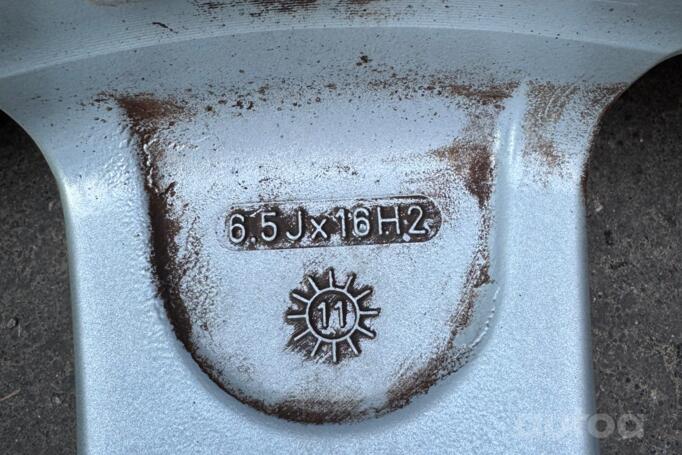 Fondmetal, valuveljed