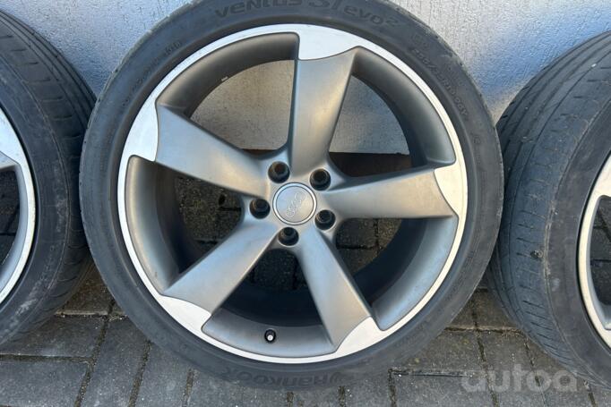 Audi R19, valuveljed