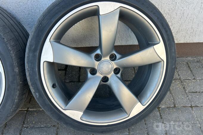 Audi R19, valuveljed