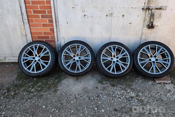 AUDI, valuveljed