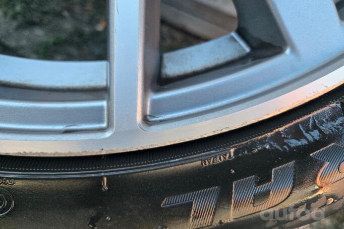 AUDI, valuveljed