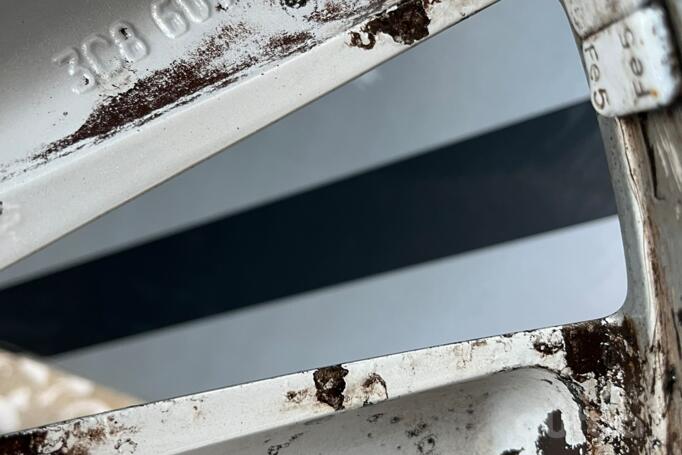 Mallory Turbine, valuveljed