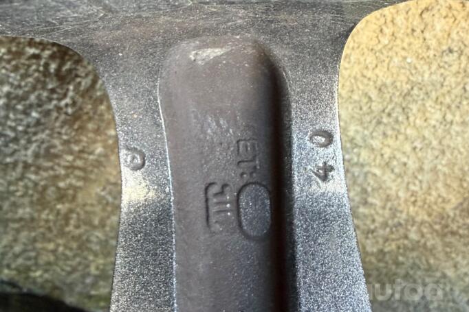 Japan Racing, valuveljed