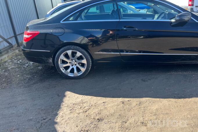 Mercedes, valuveljed