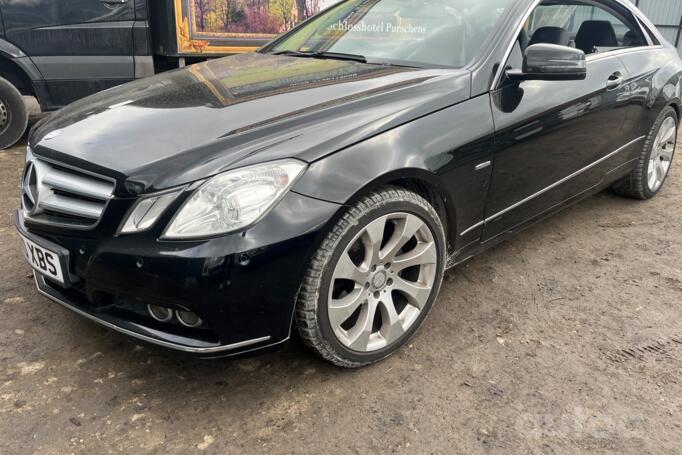 Mercedes, valuveljed