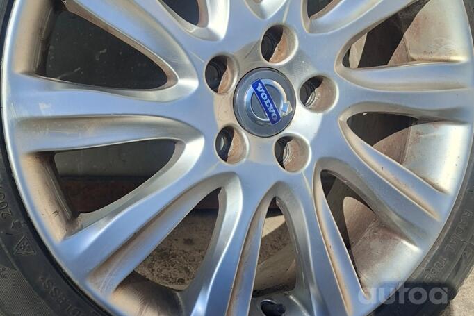 Volvo, valuveljed