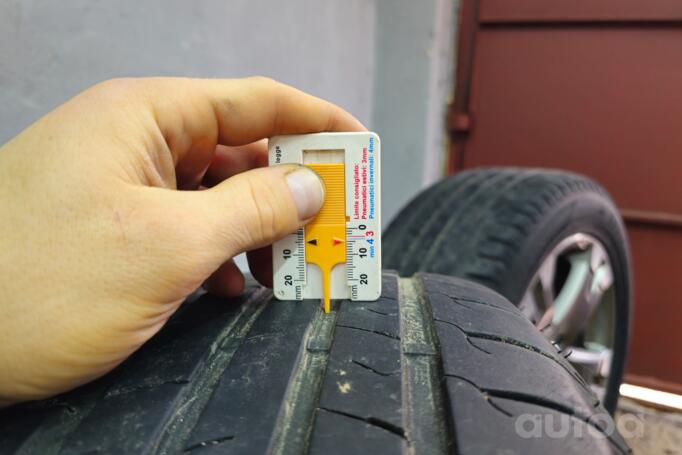 Toyota rav4, valuveljed