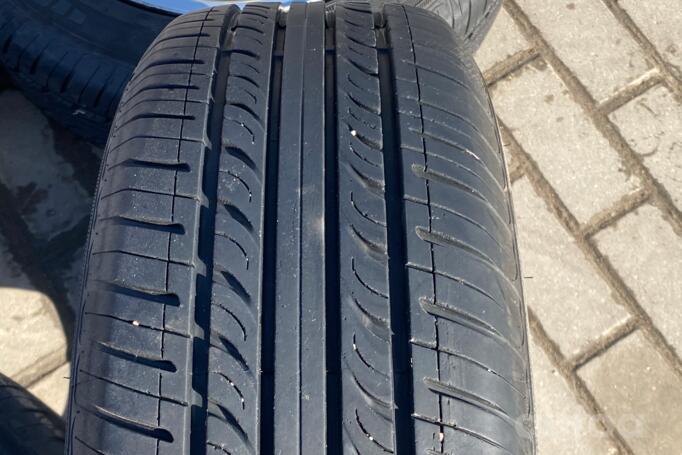 Audi, valuveljed