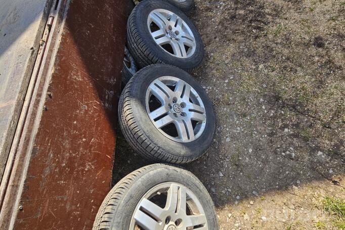 Audi, valuveljed