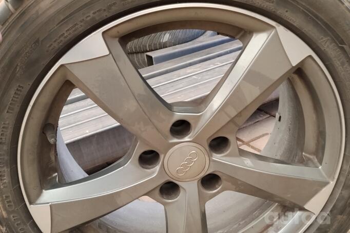 O.M.P. GROUP, valuveljed