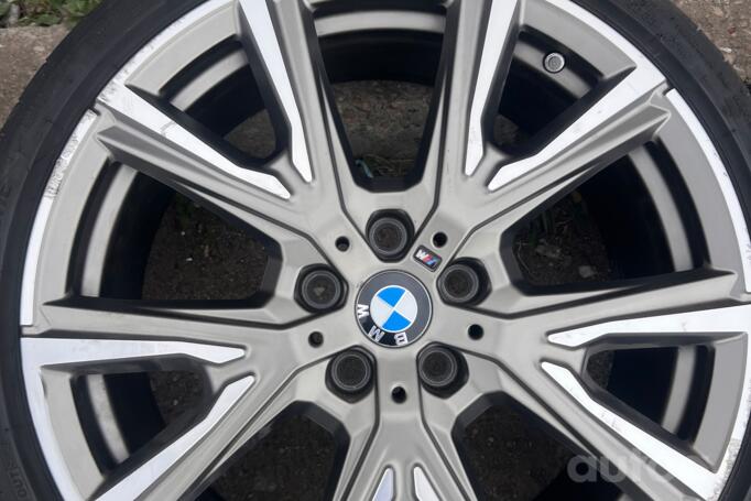Bmw, valuveljed