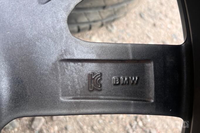 Bmw, valuveljed