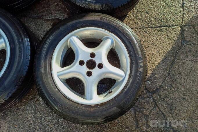 AUDI, valuveljed