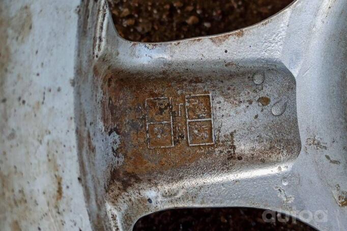 AUDI, valuveljed
