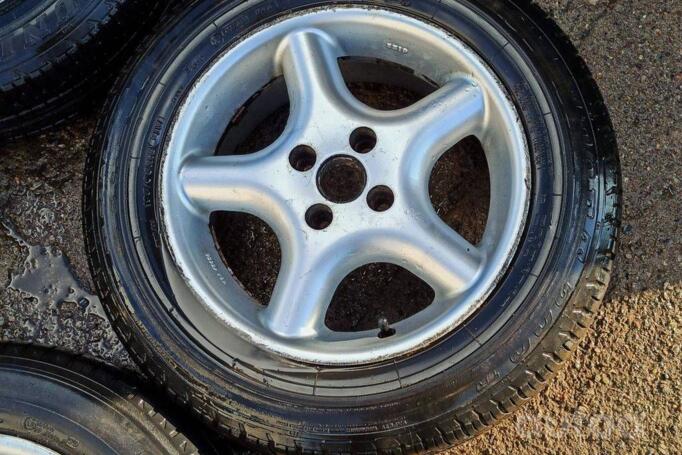AUDI, valuveljed