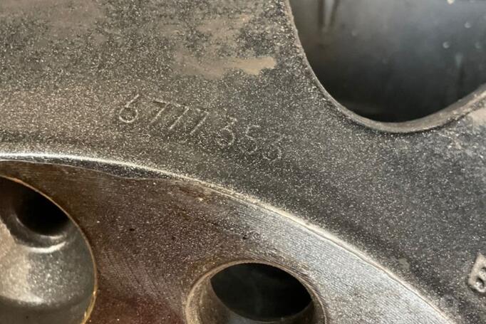 BMW, valuveljed