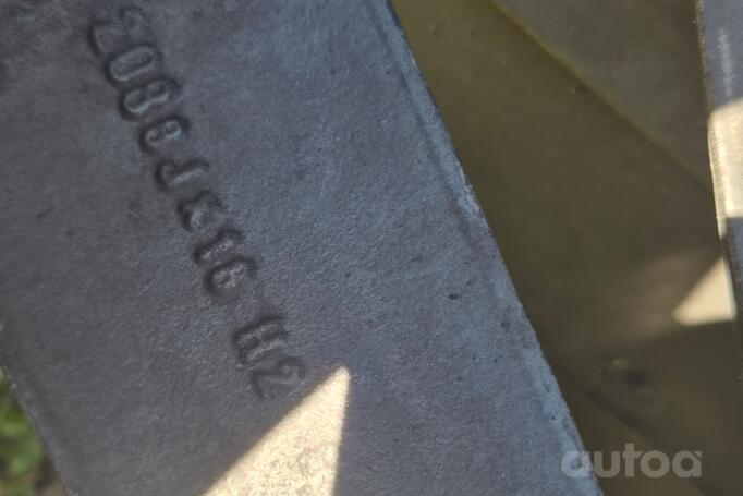 Audi, valuveljed