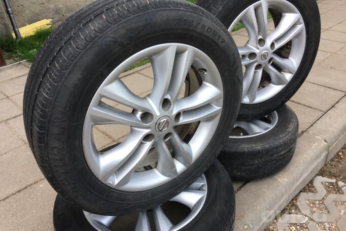 Nissan, valuveljed