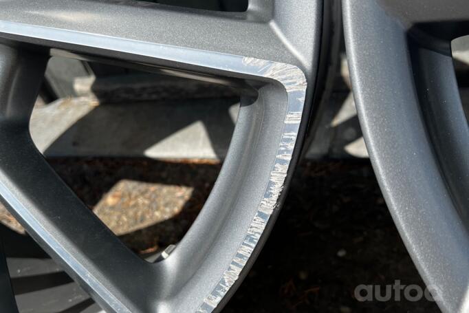 Audi, valuveljed